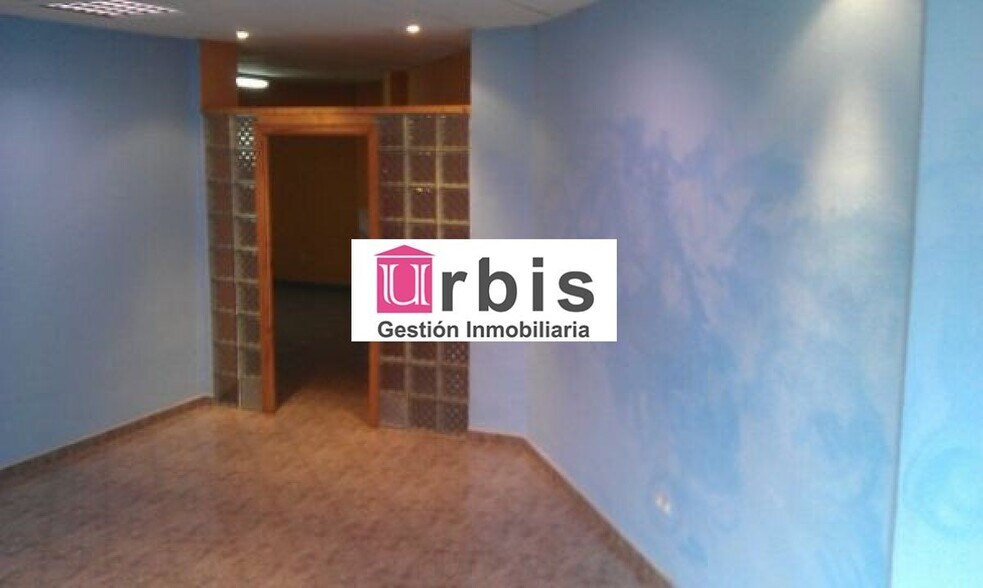 Retail in Salamanca for sale - Building Photo - Image 3 of 6