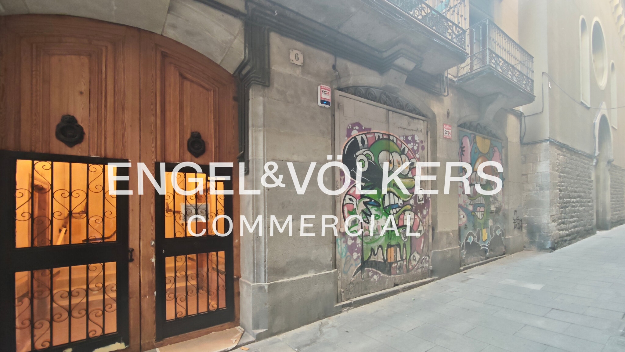 Retail in Barcelona, Barcelona for lease Interior Photo- Image 1 of 11