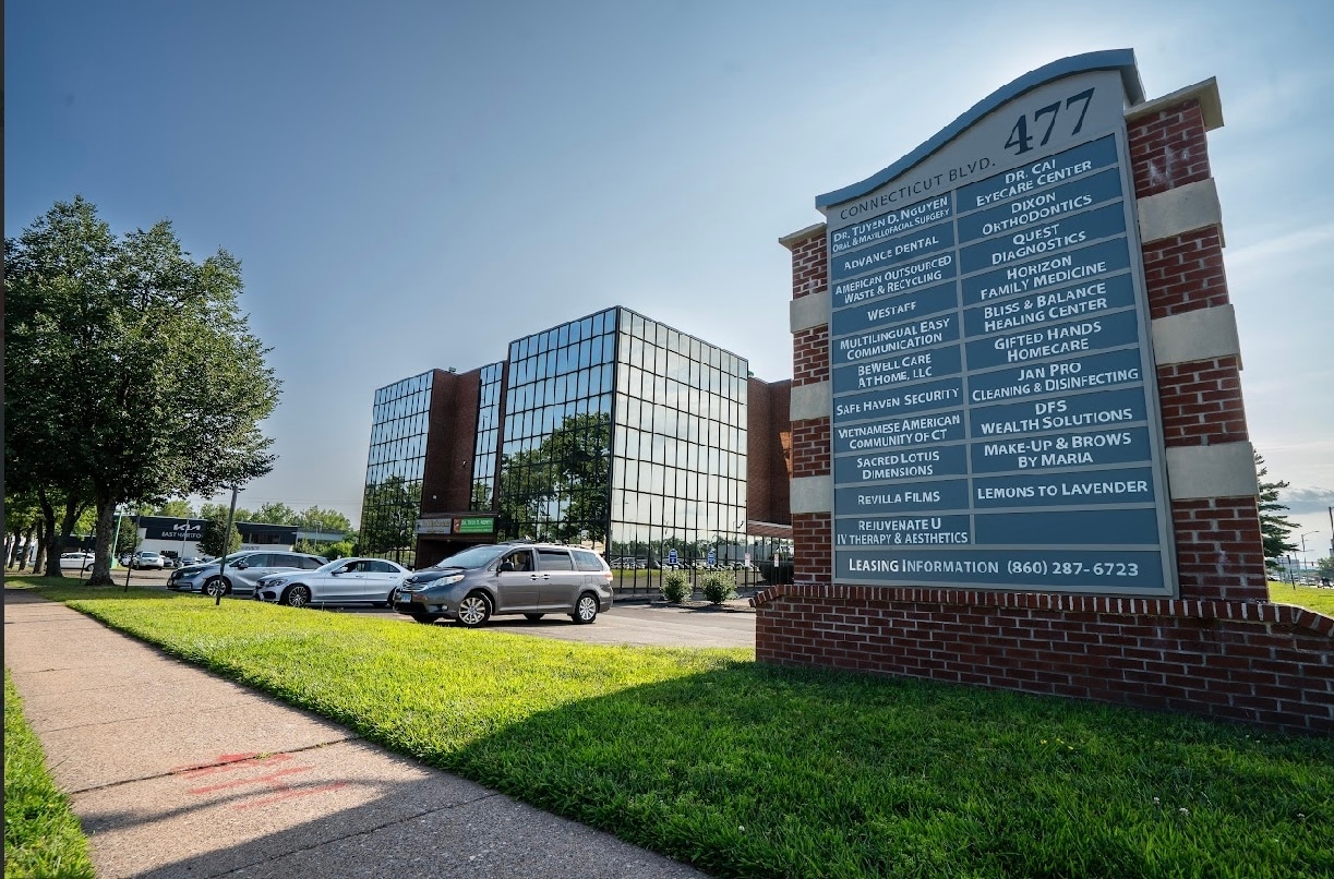 477 Connecticut Blvd, East Hartford, CT for lease Building Photo- Image 1 of 28