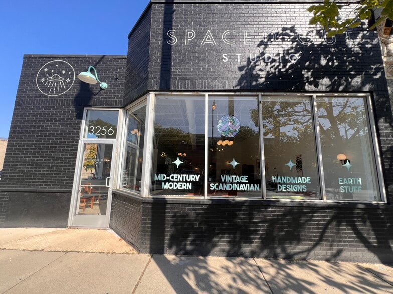 3256 W Bryn Mawr Ave, Chicago, IL for lease - Primary Photo - Image 2 of 23