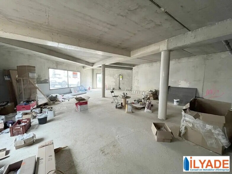 Office in Coudoux for sale - Construction Photo - Image 2 of 2