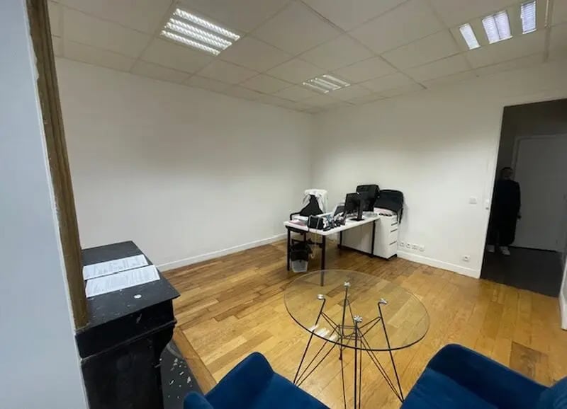 Office in Paris for lease - Interior Photo - Image 3 of 8