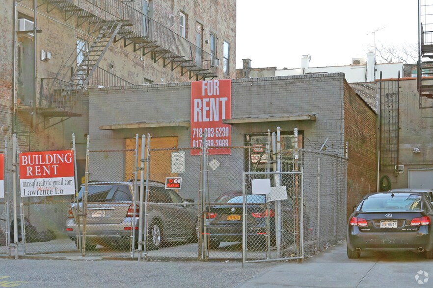 128 Greenpoint Ave, Brooklyn, NY 11222