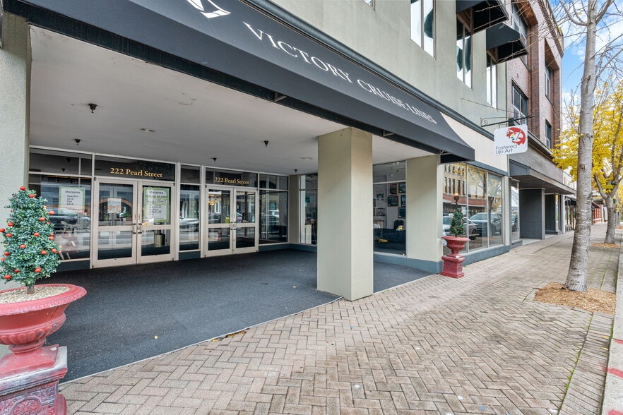 222 Pearl St, New Albany, IN for sale - Building Photo - Image 3 of 73