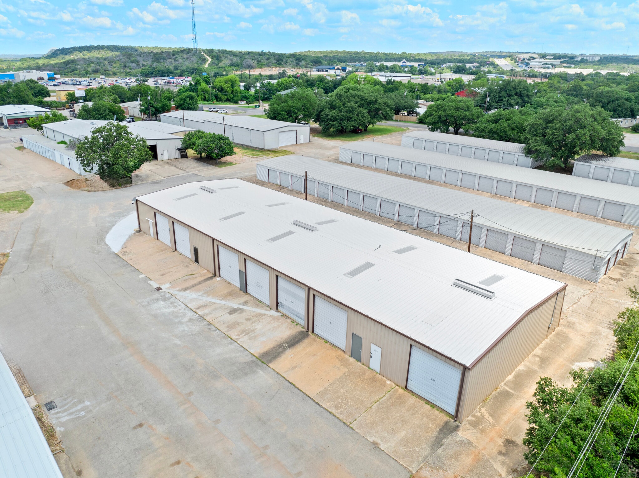 2703 Commerce St, Marble Falls, TX for lease Building Photo- Image 1 of 4