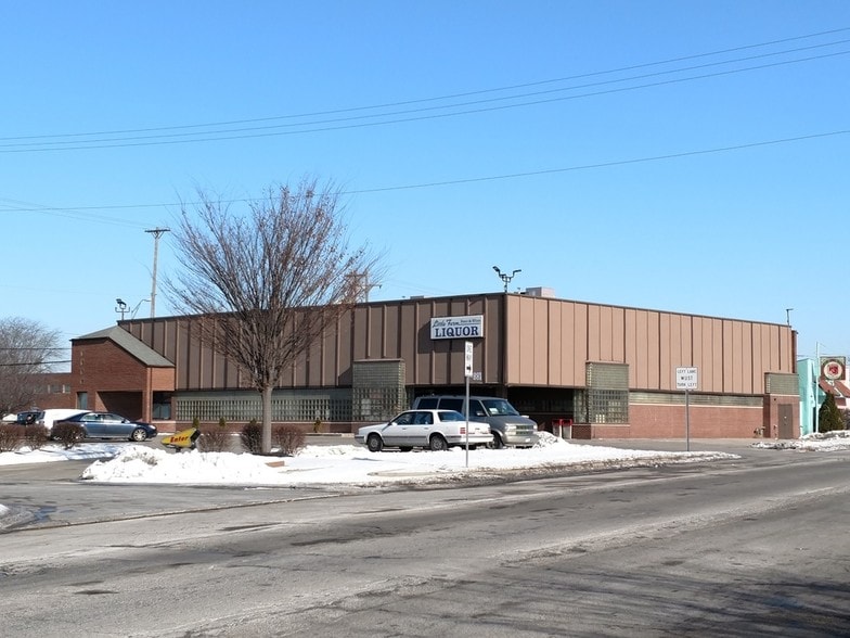 881 E Dixie Dr, West Carrollton, OH for lease - Primary Photo - Image 1 of 13