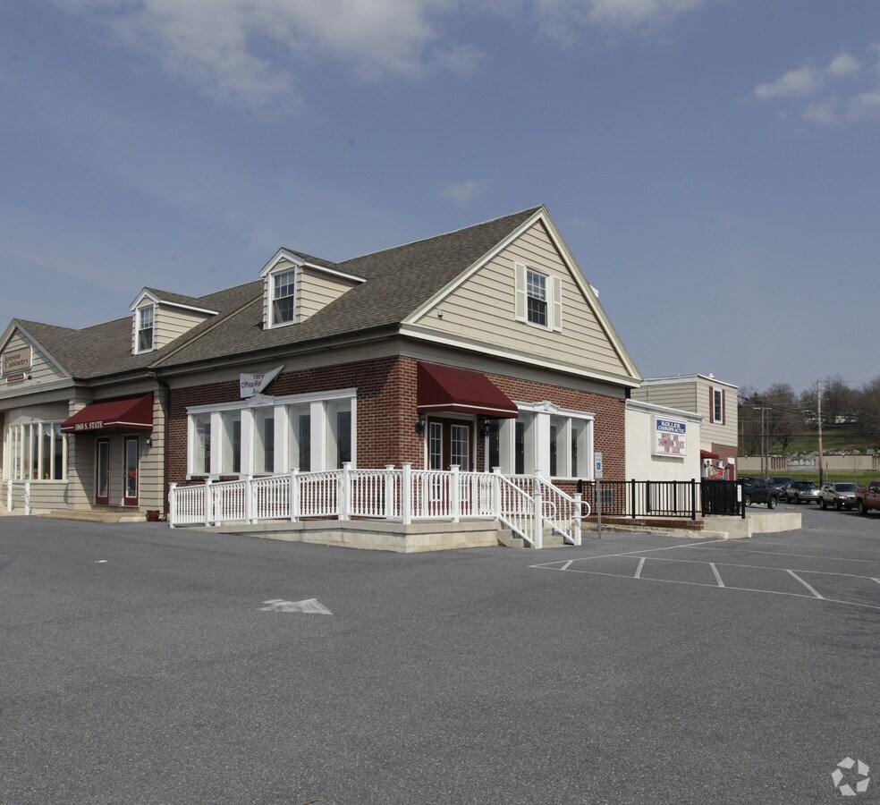 1060 S State St, Ephrata, PA 17522