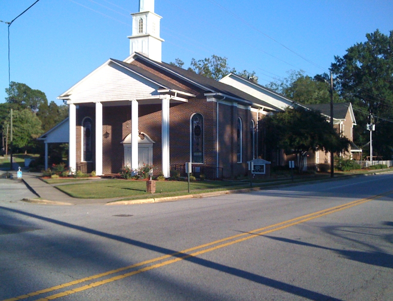 306 E 2nd St, Kenly, NC for sale Primary Photo- Image 1 of 1