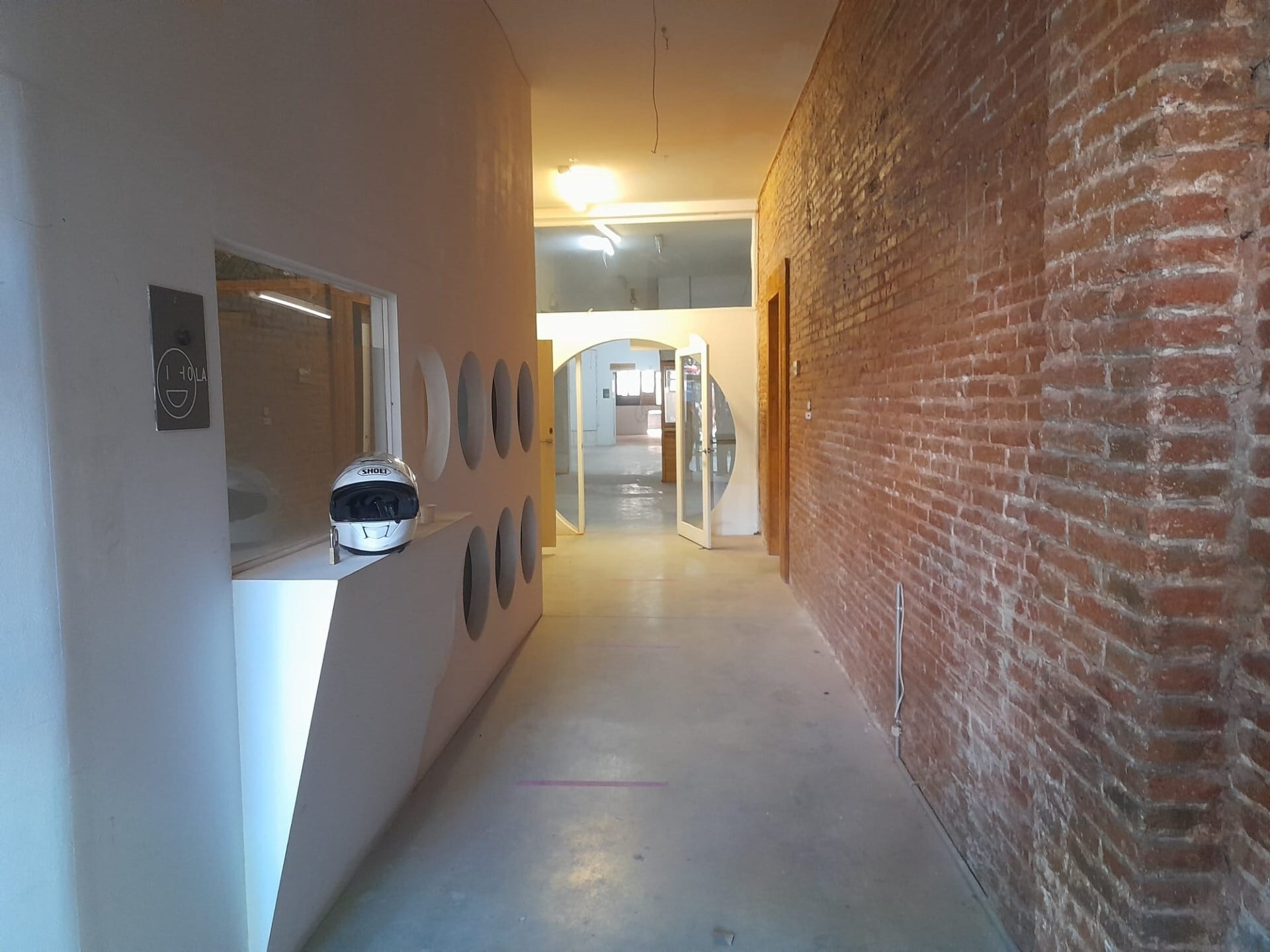 Retail in Barcelona, Barcelona for lease Interior Photo- Image 1 of 10