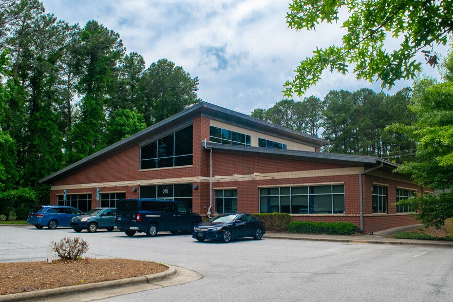 951 Heather Park Dr, Garner, NC for lease - Building Photo - Image 1 of 32