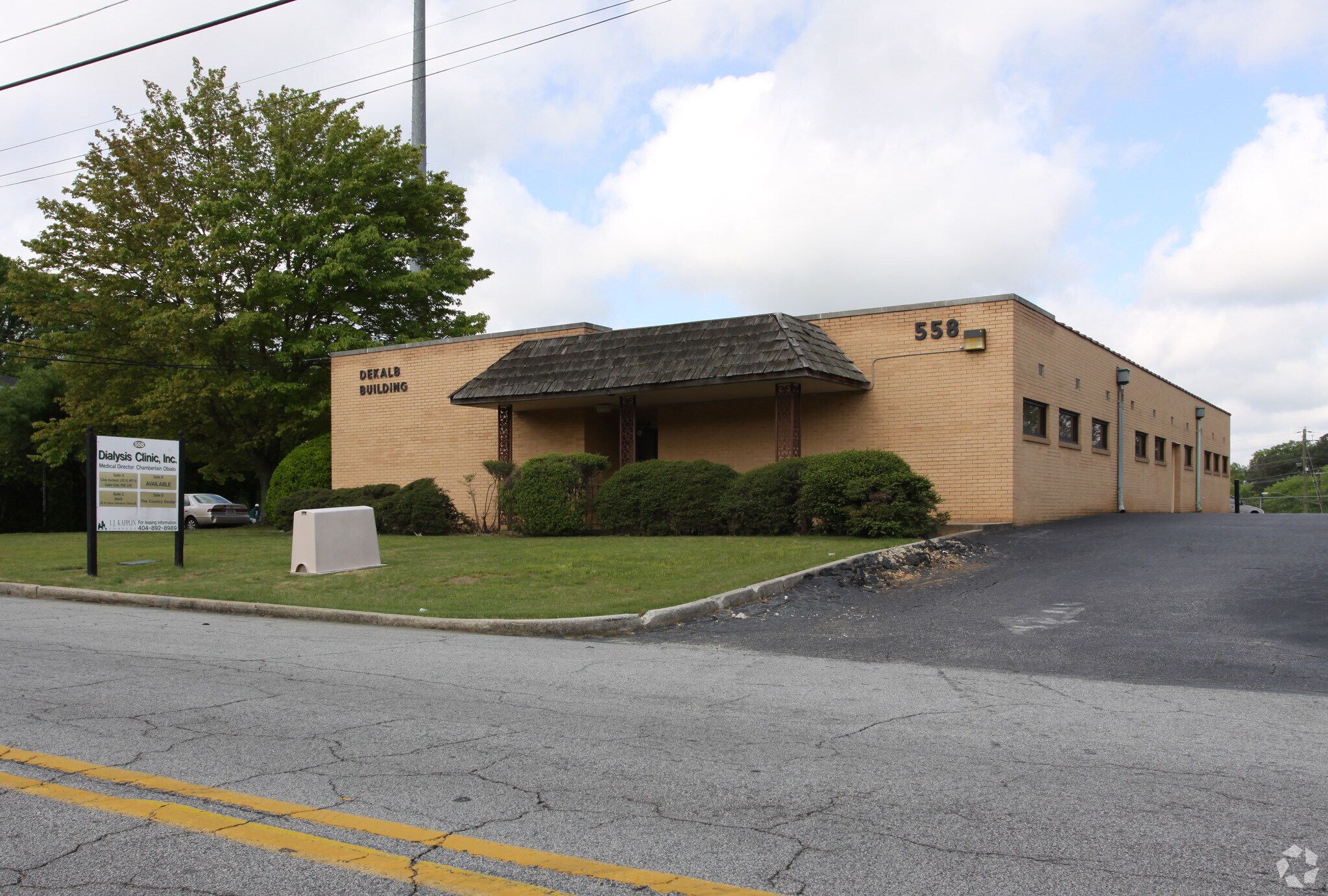 558 Medlock Rd, Decatur, GA for sale Primary Photo- Image 1 of 1