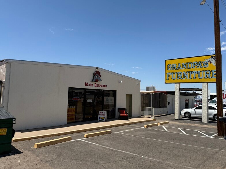 8111 E Apache Trl, Mesa, AZ for sale - Primary Photo - Image 1 of 27