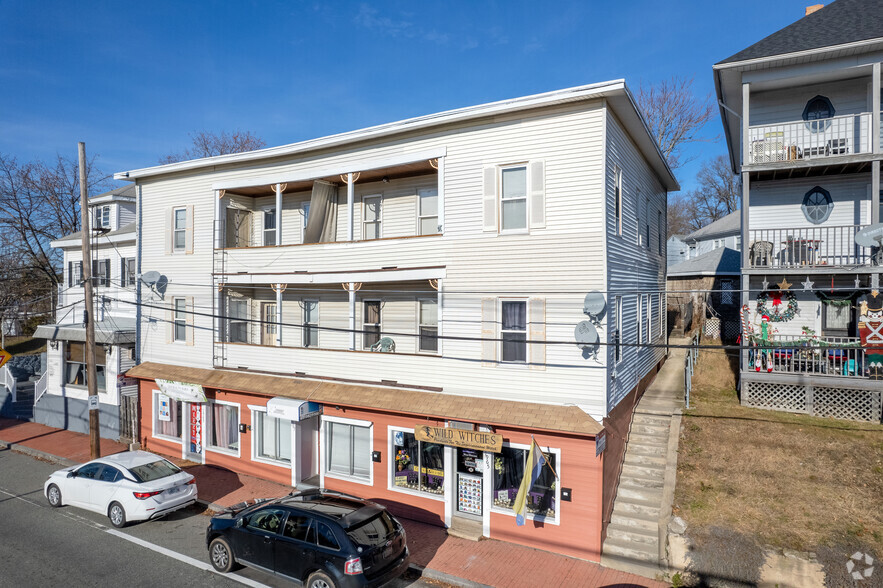 1965-1969 Smith St, North Providence, RI for sale - Primary Photo - Image 1 of 1