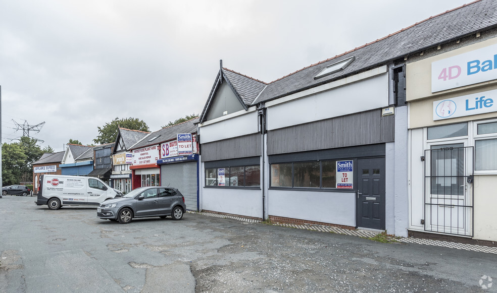 1155-1157 New Chester Rd, Wirral for lease - Building Photo - Image 2 of 3