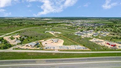 11495 IH 35 Service Rd, Jarrell, TX for lease Building Photo- Image 2 of 7