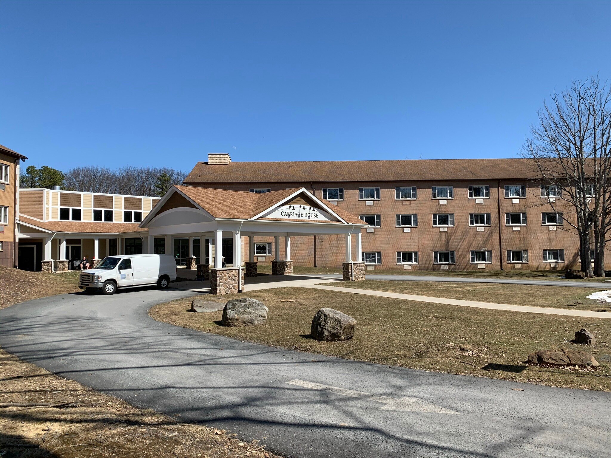 390 Manor, Pocono Manor, PA 18349 Carriage House Commercial Unit "E