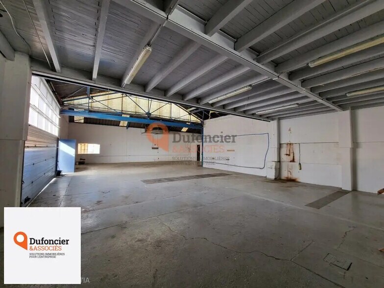 Office in Poitiers for lease - Interior Photo - Image 2 of 8