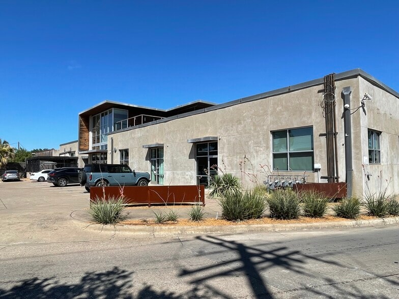 4000 East Side Ave, Dallas, TX for lease - Building Photo - Image 3 of 10
