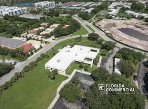 700 SE Central Pky, Stuart, FL - AERIAL  map view
