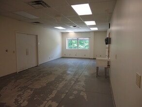 3864 Race Rd, Cincinnati, OH for lease Building Photo- Image 1 of 8