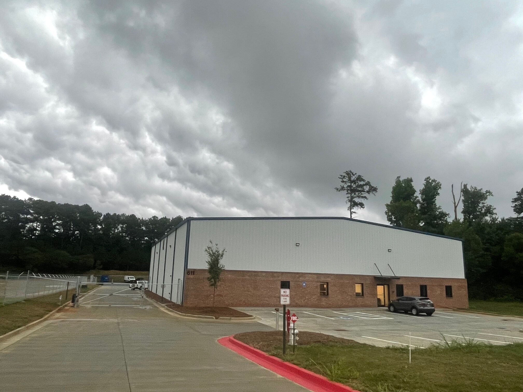 611 Metromont Rd, Hiram, GA for sale Primary Photo- Image 1 of 1