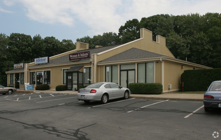 2168 Diamond Hill Rd, Woonsocket, RI for lease - Building Photo - Image 2 of 41