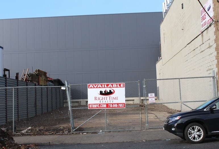 54-40 48th St, Flushing, NY for sale - Building Photo - Image 1 of 1