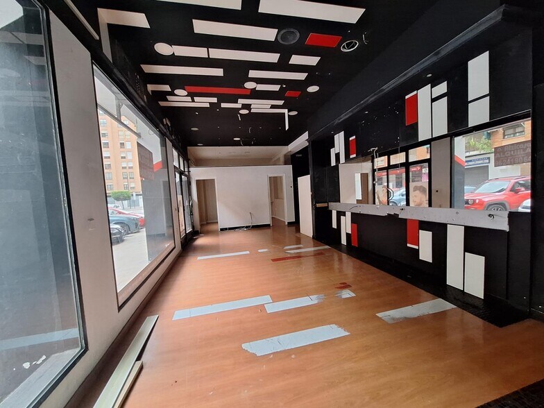 Retail in Alzira for lease - Building Photo - Image 3 of 15