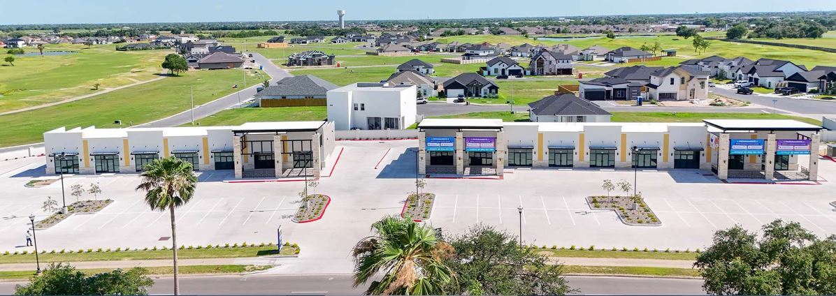 2708 Los Lagos Drive dr, Edinburg, TX for lease Building Photo- Image 1 of 9