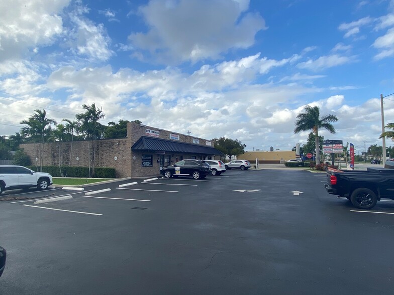 3451-3481 N Andrews Ave, Oakland Park, FL for sale - Building Photo - Image 3 of 33