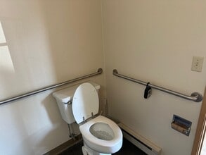 1333 Lincoln St, Bellingham, WA for lease Interior Photo- Image 2 of 8