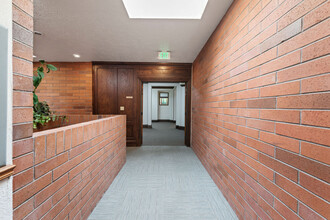 2696 N University Ave, Provo, UT for lease Lobby- Image 2 of 12