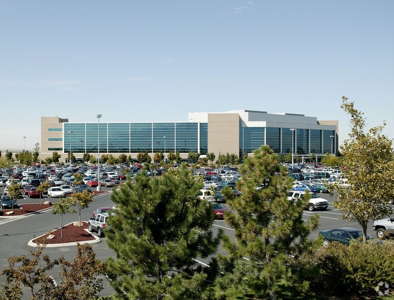 2500 LakePark Blvd, West Valley, UT for lease - Building Photo - Image 2 of 29