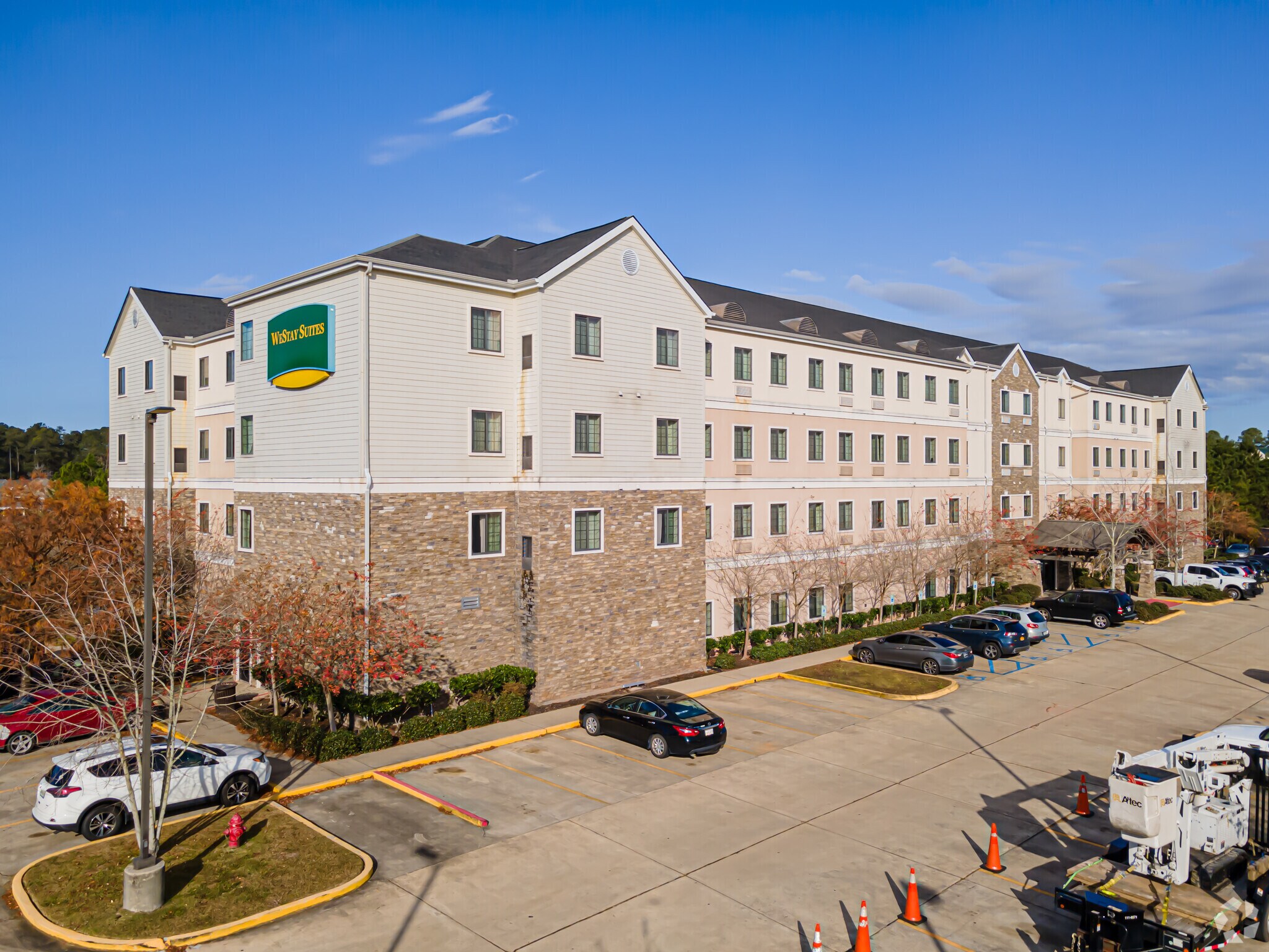 140 Holiday Dr, Covington, LA for sale Primary Photo- Image 1 of 1