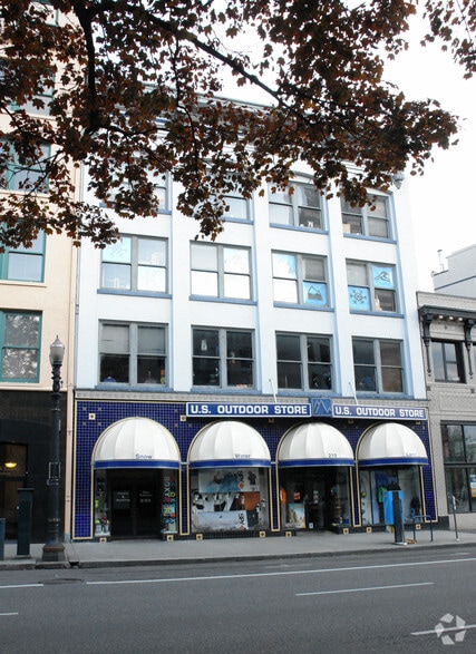 219 SW Broadway, Portland, OR for lease - Building Photo - Image 2 of 7