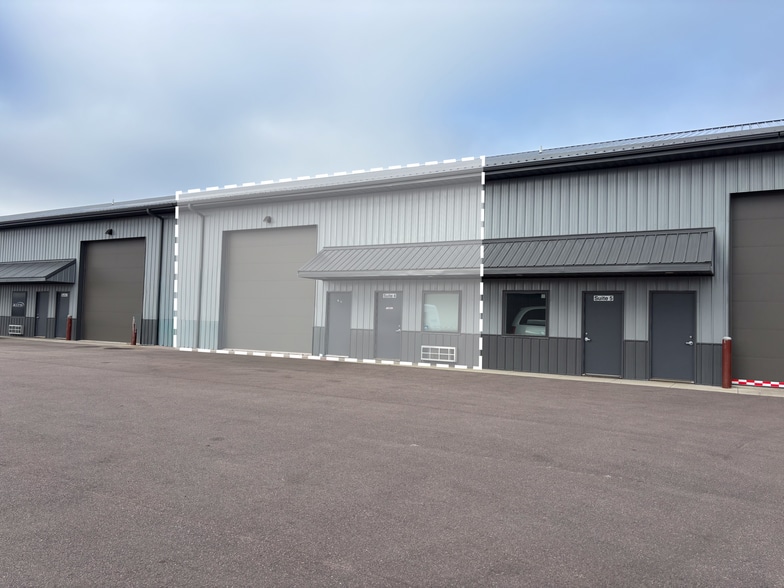 27084 Kerslake Pl, Tea, SD for lease - Primary Photo - Image 1 of 1