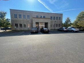 7796 Wolf Trail Cv, Germantown, TN for lease Building Photo- Image 2 of 2
