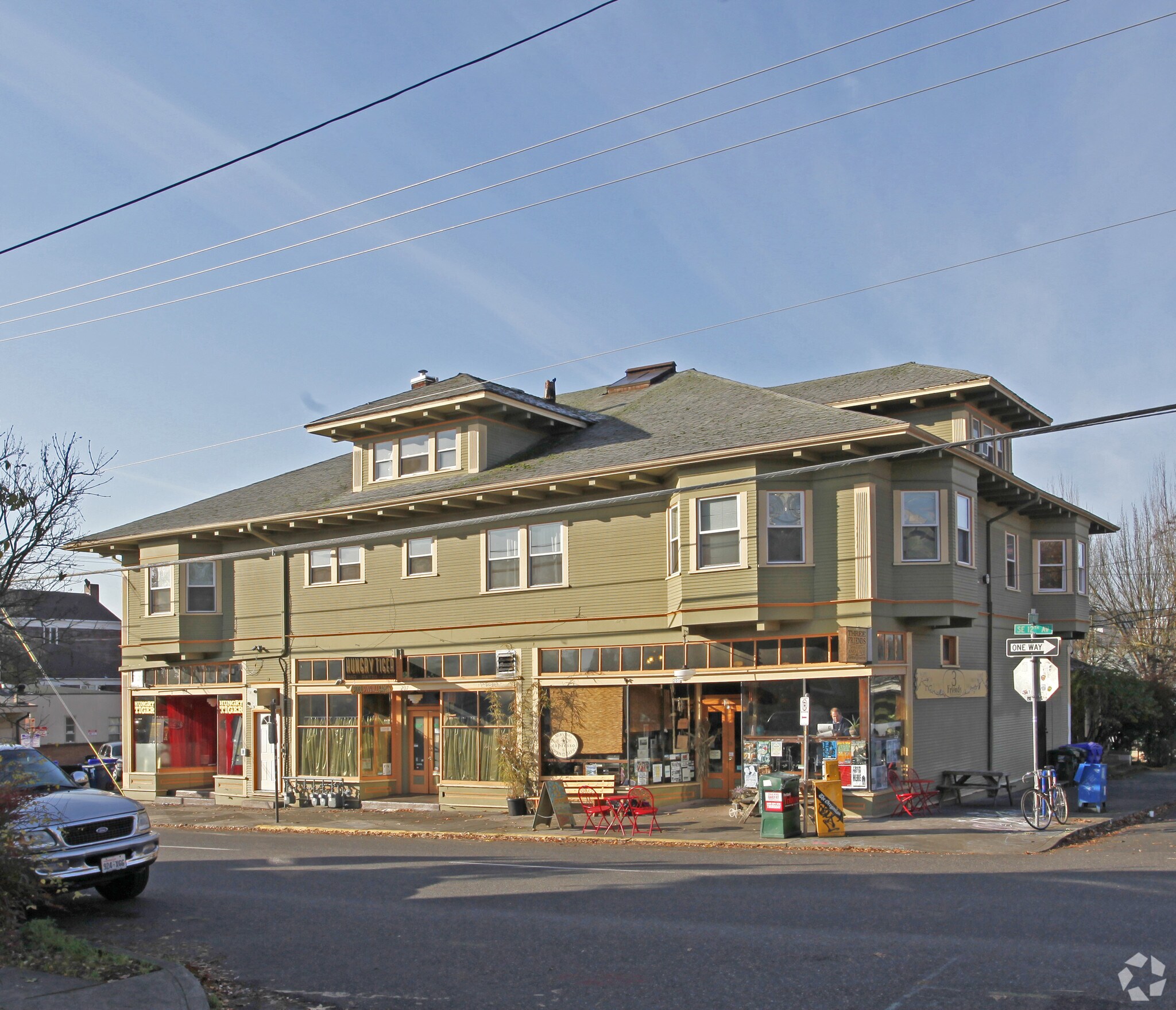 201-213 SE 12th Ave, Portland, OR for sale Primary Photo- Image 1 of 1