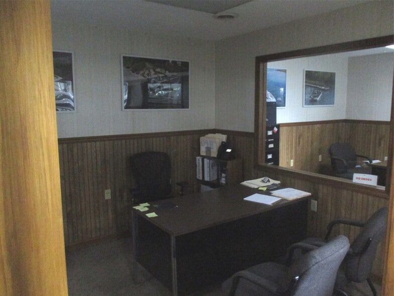 345 Lake Michigan Dr, Grand Rapids, MI for sale - Building Photo - Image 3 of 13