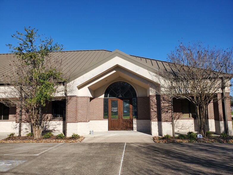 2505 S Park Ave, Pearland, TX for lease - Primary Photo - Image 1 of 11