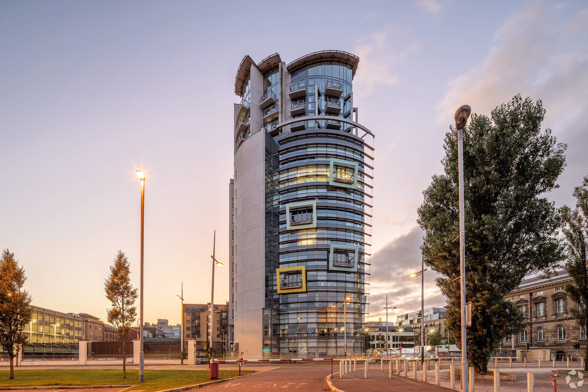 47-49 Queens Sq, Belfast for sale Building Photo- Image 1 of 1