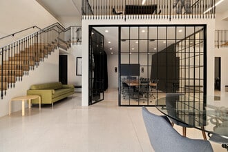 7207 Melrose Ave, Los Angeles, CA for lease Interior Photo- Image 1 of 13