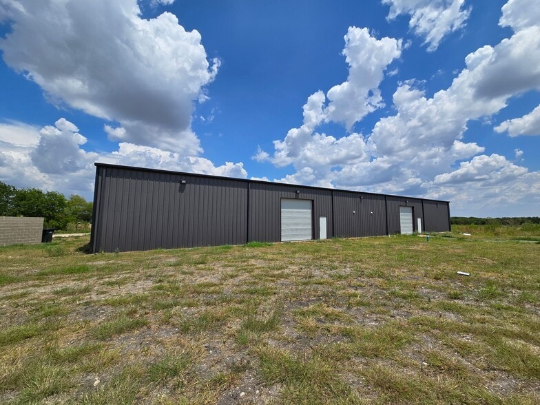 1850 Goforth Rd, Kyle, TX for sale - Primary Photo - Image 2 of 13
