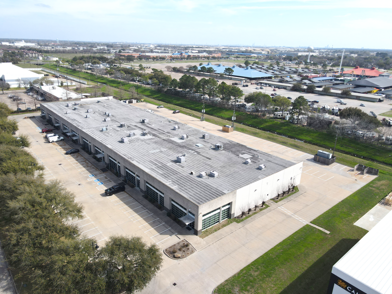 13805 West Rd, Houston, TX for lease - Building Photo - Image 2 of 6