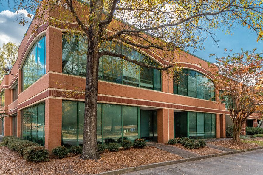 1640 Phoenix Blvd, Atlanta, GA for lease - Primary Photo - Image 1 of 5