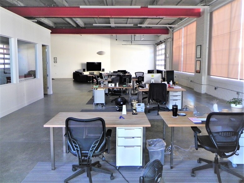 6601 Hamilton Ave, Pittsburgh, PA for lease - Interior Photo - Image 3 of 12