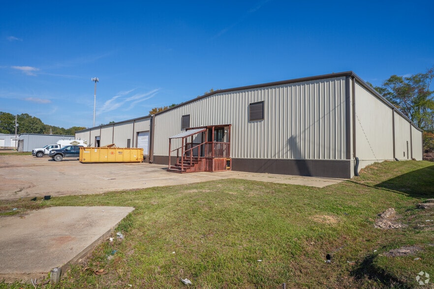 216 Industrial Dr, Ridgeland, MS for sale - Building Photo - Image 1 of 18