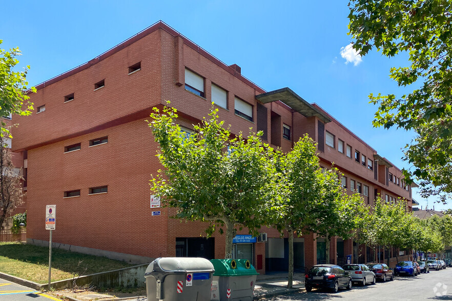 Multifamily in Majadahonda, MAD for sale - Primary Photo - Image 1 of 2