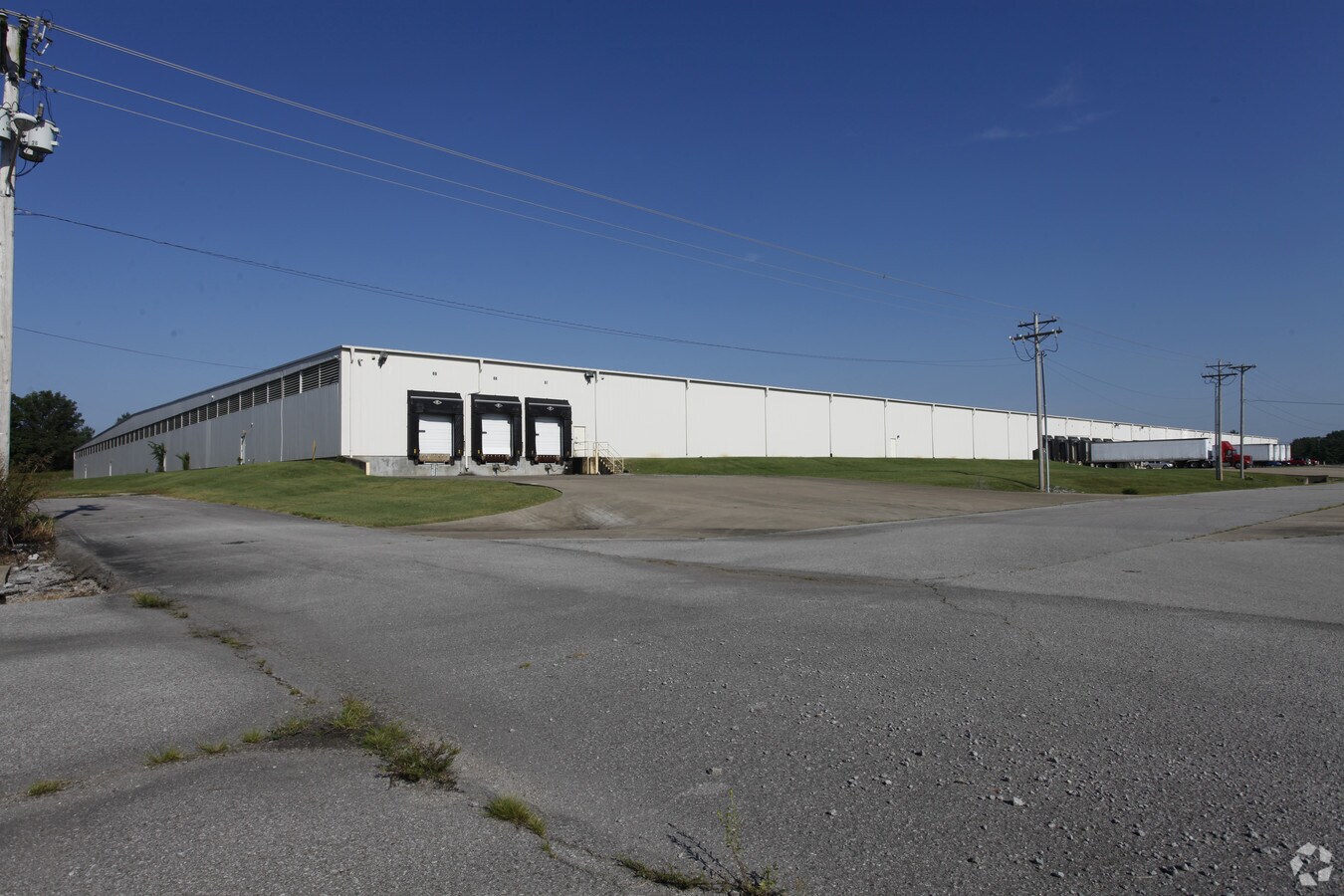 1442 Toshiba Dr, Lebanon, TN 37087