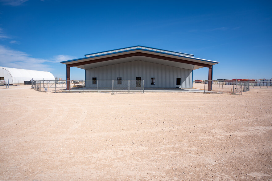 2405 E County Road 155, Midland, TX for lease - Building Photo - Image 3 of 26